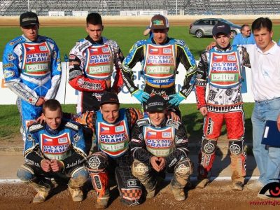 Matěj Kůs s&nbsp;týmem, ZP Pardubice – PSK Olymp Praha, 2013