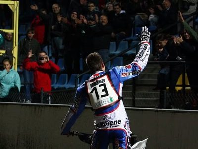 Pozdrav fanouškům, 2010