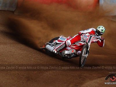 V&nbsp;zatáčce, 2015